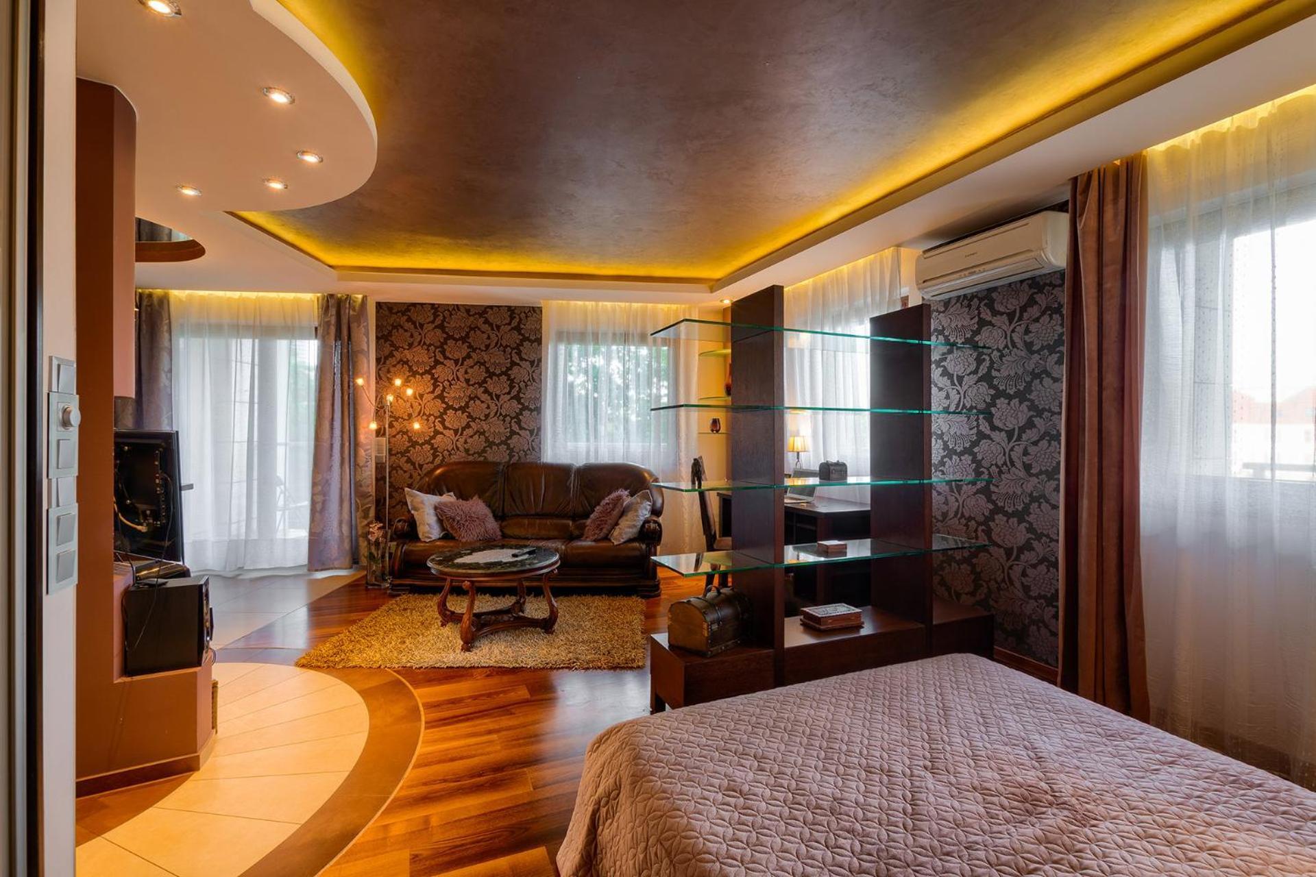 Апартаменти Rondo Verona - Free, Secure Parking For Guests