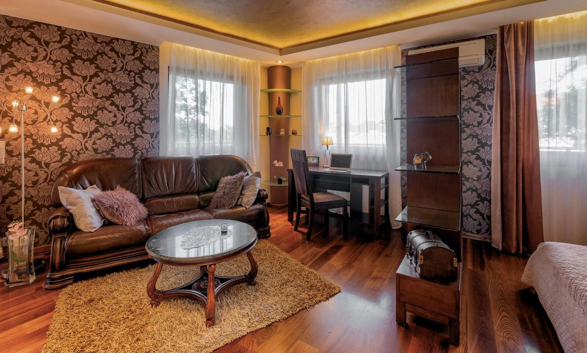Апартаменти Rondo Verona - Free, Secure Parking For Guests *